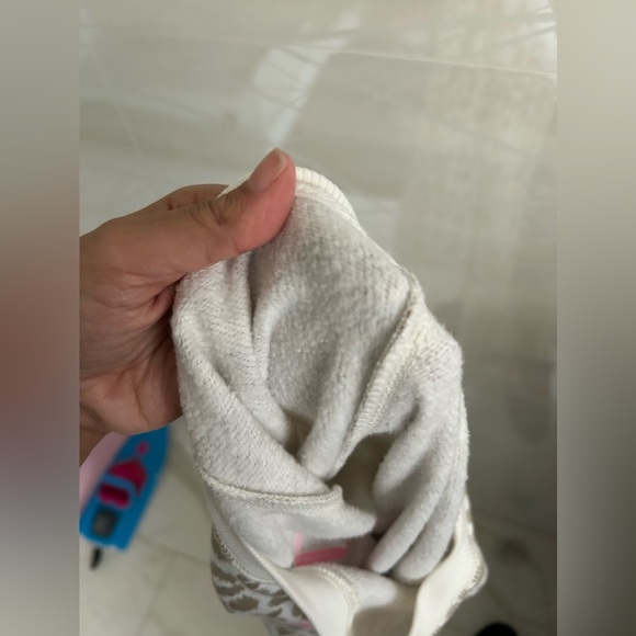 Old Navy Pink and Leopard Sweatshirt🎀 - Picture 8 of 9